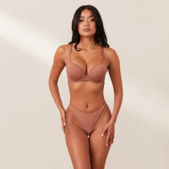 Comfort T-shirt Soutien-Gorge Push-Up et String Ensemble - Moka