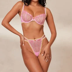 Daisy Embroidered Balcony Soutien-Gorge et String/Culotte Ensemble - Rose