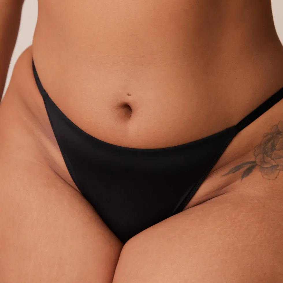 Light Plunge Soutien-Gorge T-Shirt Sans Armatures et String/Culotte Ensemble - Noir