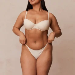 Your Everyday T-shirt Soutien-Gorge et String/Culotte Ensemble - Latte